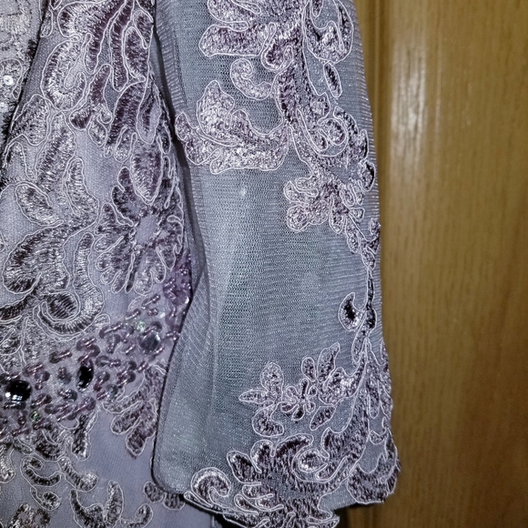 Dress - Picture 6 of 7